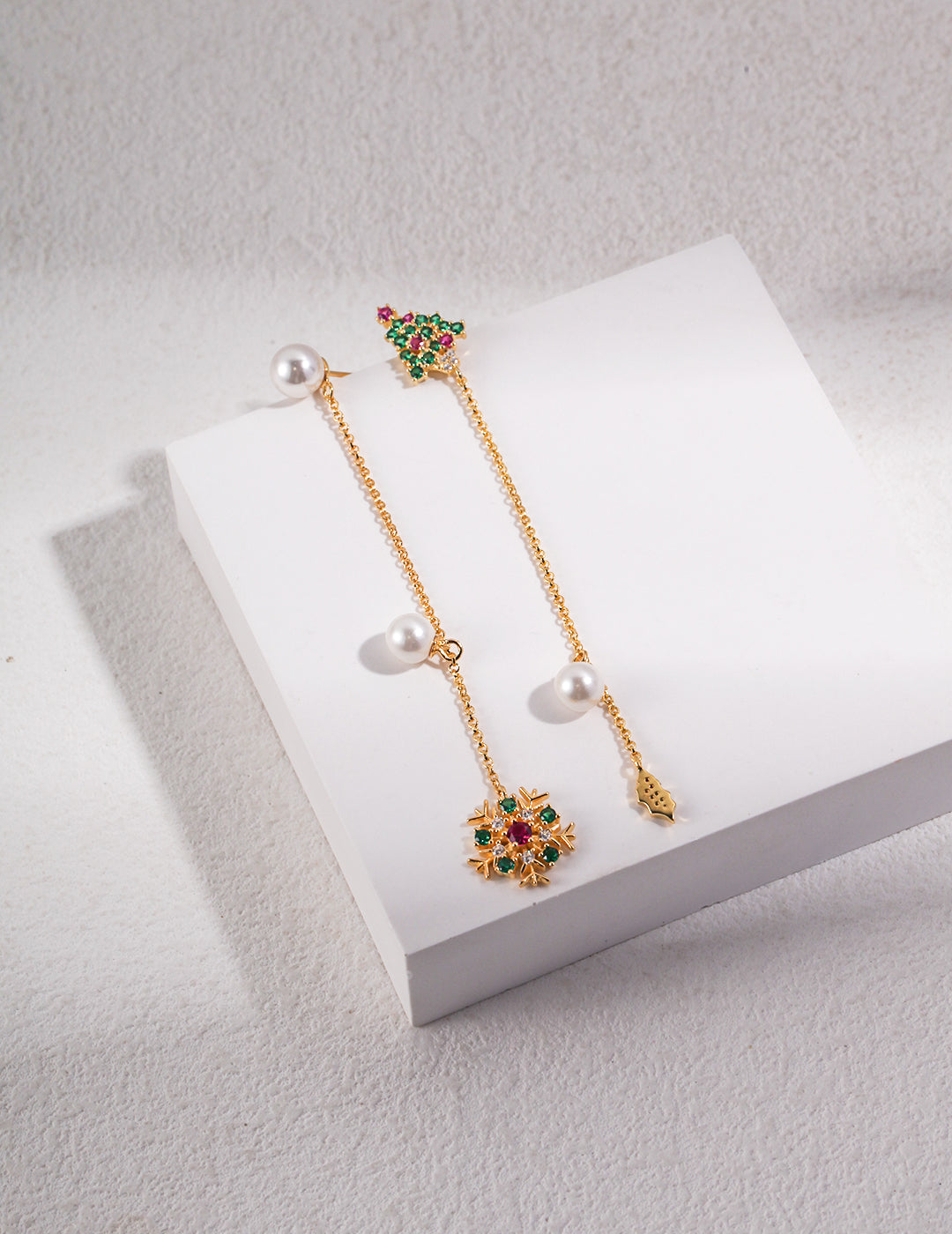 Frosted Holiday Elegance Series